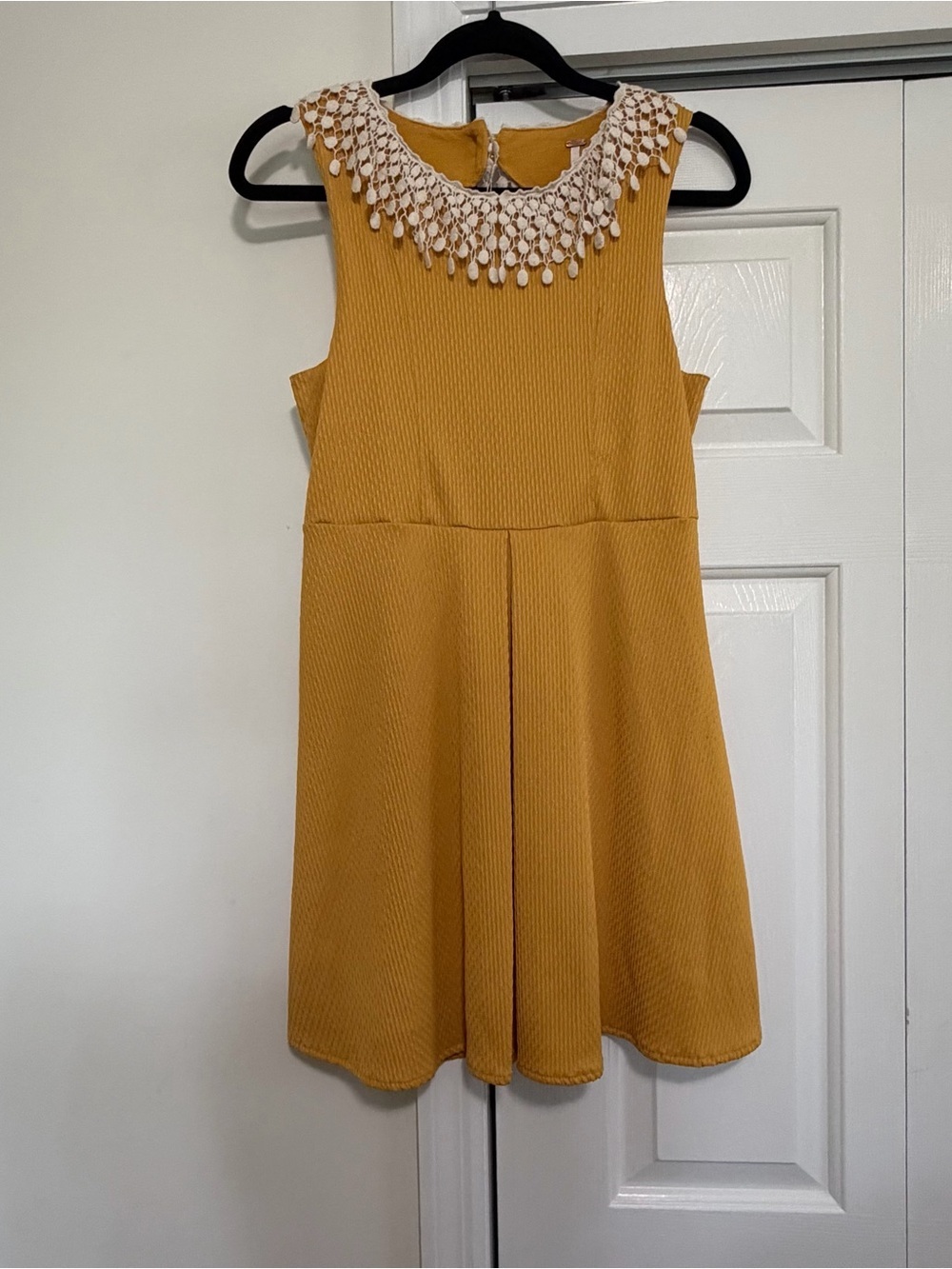 Free People Golden Yellow Sleeveless Dress Honeycomb Collar Size Small